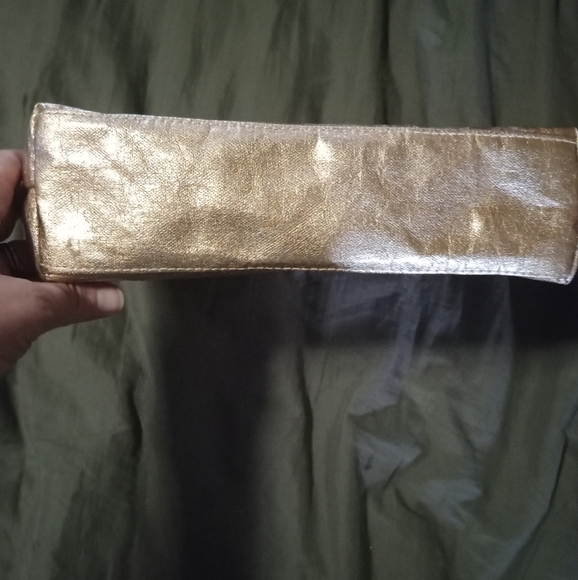 Reserved* Victoria's Secret PINK gold cosmetic bag - Picture 4 of 5